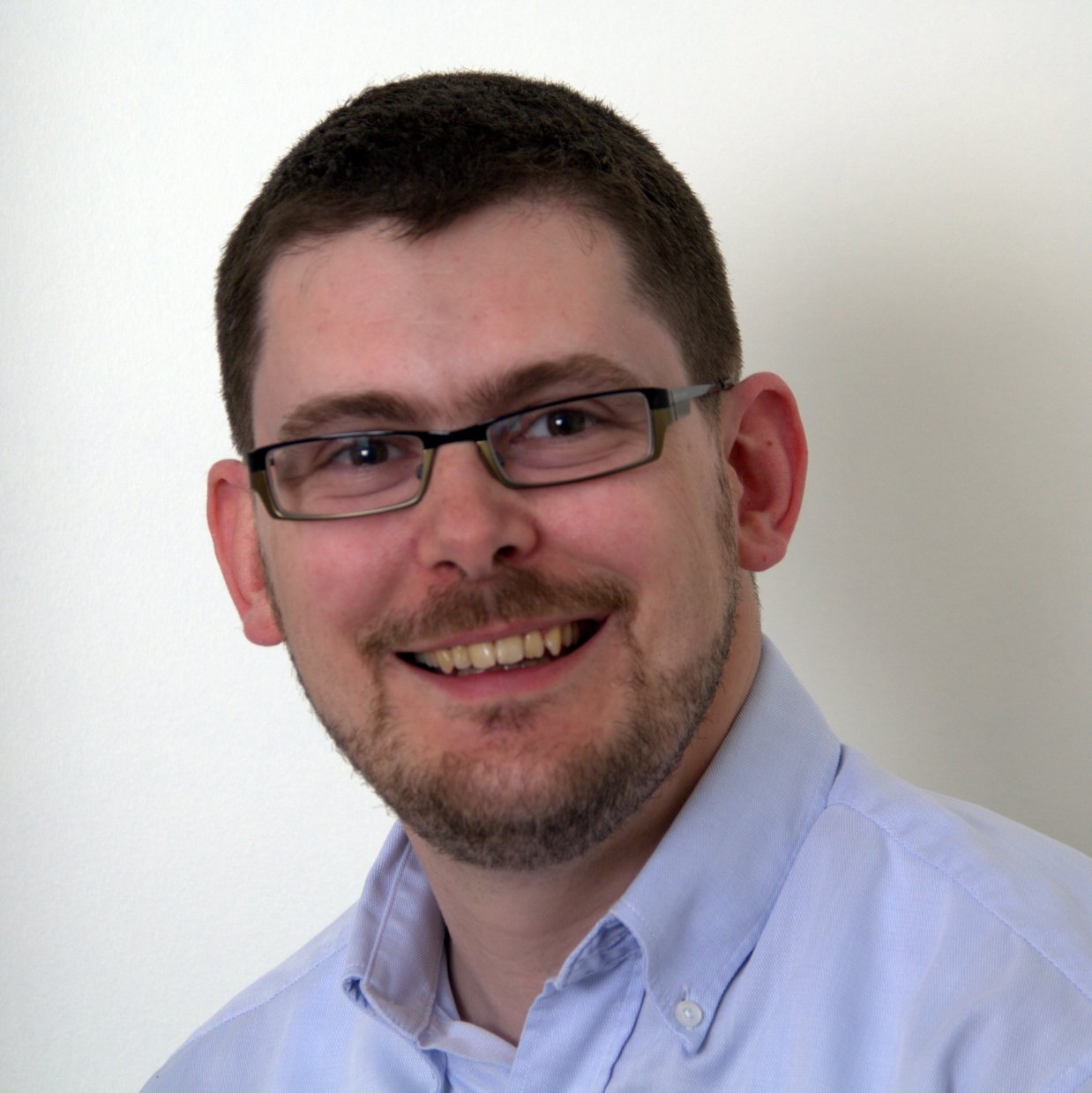Dr Gordon Armstrong